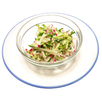 Салат из редиса с огурцом и сметаной